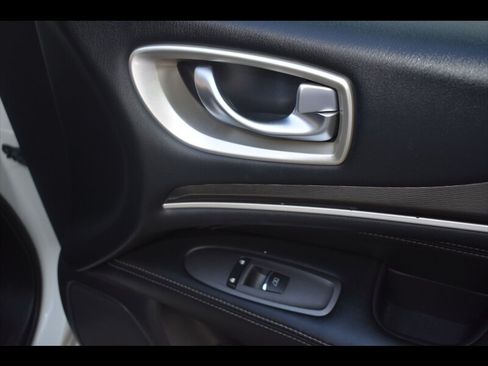 Used 2017 INFINITI QX60 FWD image 38