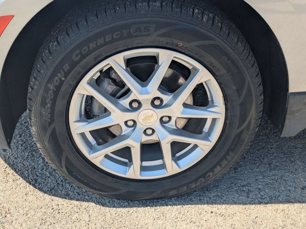 Used 2024 Chevrolet Equinox LT AWD/4WD image 11