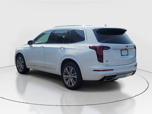 Used 2024 Cadillac XT6 Premium Luxury w/ Technology Package AWD/4WD image 3