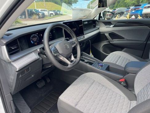 New 2025 Volkswagen Tiguan S image 6