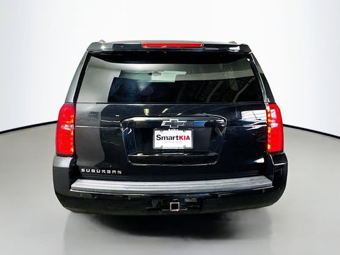 Used 2018 Chevrolet Suburban LS RWD image 6