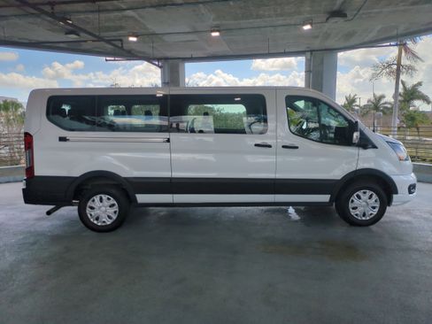 Used 2023 Ford Transit 350 XLT image 4