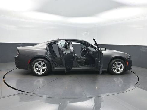 Used 2022 Dodge Charger SXT image 38