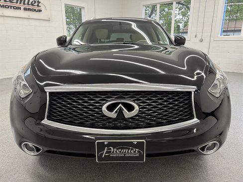 Used 2017 INFINITI QX70 AWD w/ Premium Package image 2