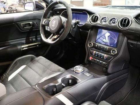Used 2022 Ford Mustang Shelby GT500 w/ Carbon Fiber Track Pack image 11