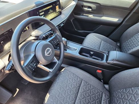 Certified 2025 Nissan Kicks SV AWD/4WD image 10