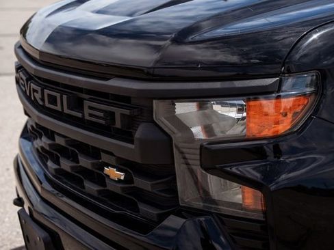 Used 2023 Chevrolet Silverado 1500 Custom AWD/4WD image 12