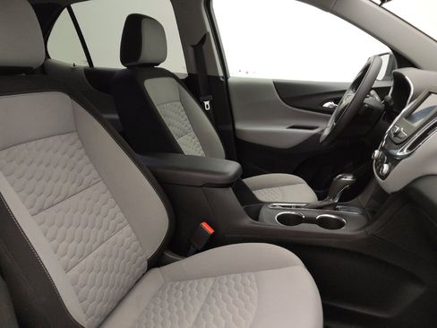 Used 2020 Chevrolet Equinox LS FWD image 21