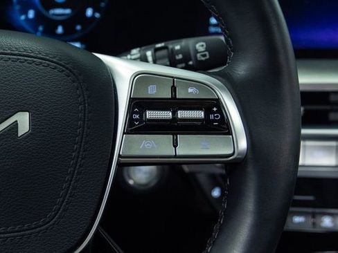 Used 2025 Kia Telluride SX X-Line AWD/4WD image 16