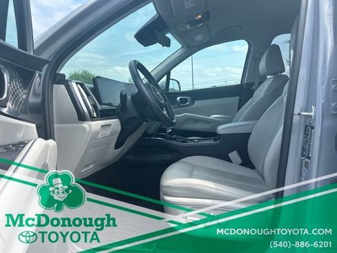 Used 2025 Kia Sorento S AWD/4WD image 11