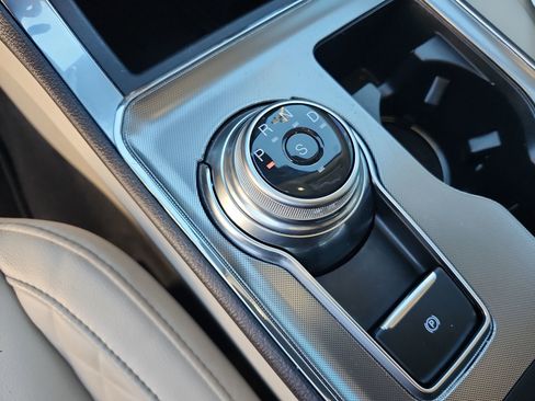 Used 2023 Ford Edge Titanium image 14