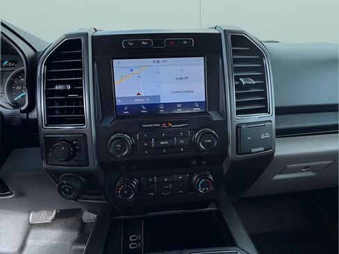 Used 2020 Ford F150 XLT w/ Equipment Group 302A Luxury AWD/4WD image 24