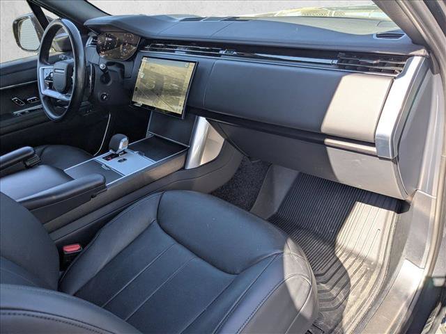 Used 2024 Land Rover Range Rover SE AWD/4WD image 18