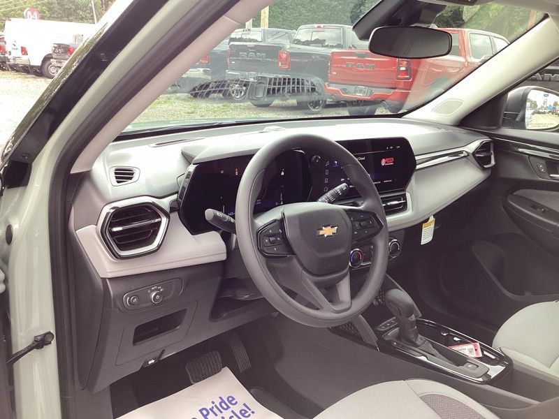 New 2026 Chevrolet TrailBlazer LS w/ LS Convenience Package AWD/4WD image 23