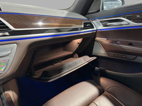 Used 2022 BMW 750i xDrive w/ M Sport Package image 43