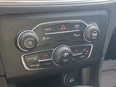 Used 2018 Dodge Charger SXT Plus image 19