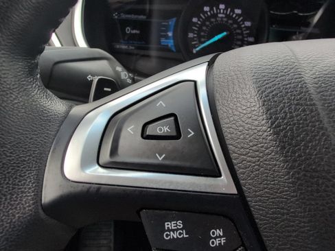 Used 2016 Ford Edge Titanium w/ Equipment Group 301A FWD image 15