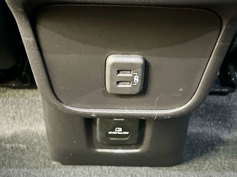 Used 2024 Chevrolet Equinox RS w/ RS Leather Package image 27