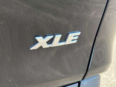 Used 2022 Toyota RAV4 XLE Premium FWD image 6