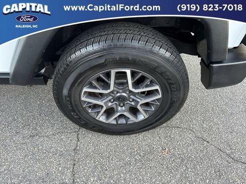 Used 2018 Jeep Wrangler Rubicon w/ Power Convenience Group image 13