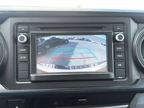 Used 2018 Toyota Tacoma SR w/ SR Convenience Package RWD image 9