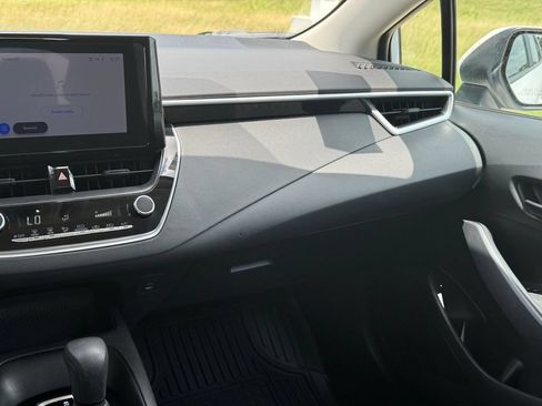 Used 2023 Toyota Corolla LE FWD image 22