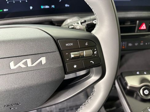 New 2025 Kia EV6 Light w/ Light LR Technology Package AWD/4WD image 20