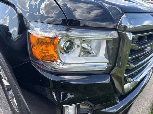 Used 2022 GMC Canyon AT4 AWD/4WD image 9