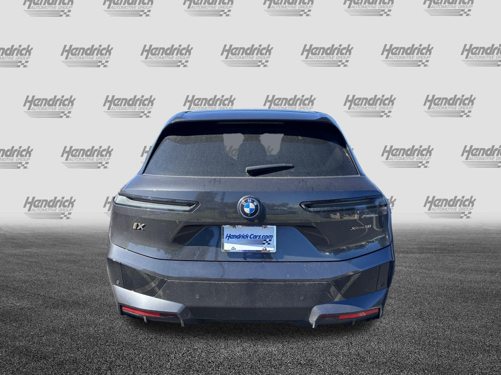 Used 2024 BMW iX xDrive50 w/ Premium Package AWD/4WD image 9
