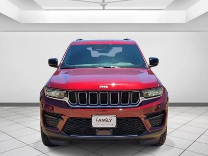 New 2024 Jeep Grand Cherokee Laredo X w/ Trailer Tow Package