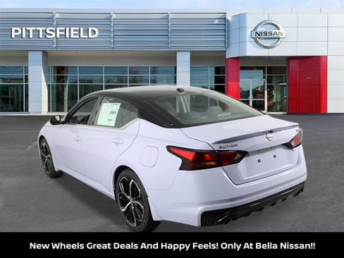 New 2026 Nissan Altima 2.5 SR w/ SR Premium Package FWD image 6