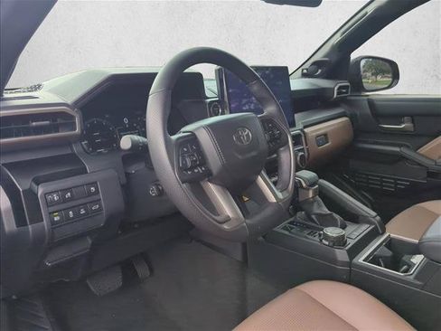 Certified 2025 Toyota 4Runner Limited AWD/4WD image 9