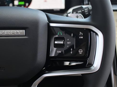 New 2025 Land Rover Discovery Sport S image 21