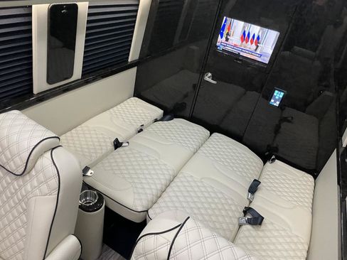 Used 2021 Mercedes-Benz Sprinter 3500 image 18