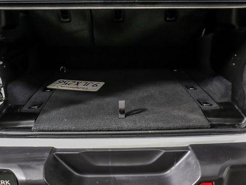 Used 2024 Jeep Wrangler Unlimited image 22