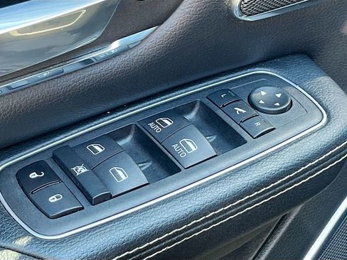 Used 2024 RAM 1500 Laramie image 18