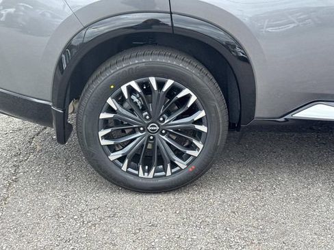 New 2026 Nissan Rogue Platinum image 11