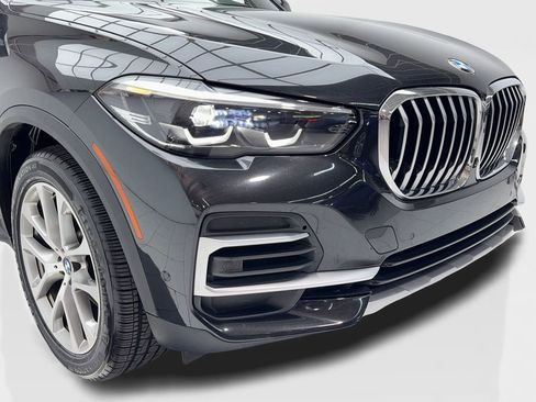 Used 2023 BMW X5 sDrive40i w/ Premium Package image 3