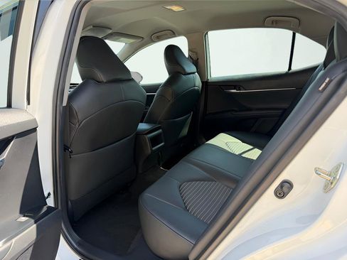 Used 2019 Toyota Camry SE FWD image 22