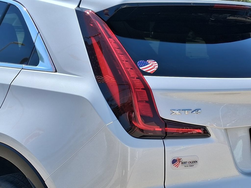 Used 2023 Cadillac XT4 Luxury FWD image 8