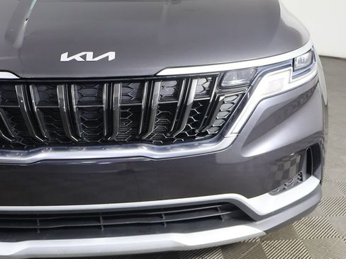 Used 2022 Kia Carnival LX FWD image 14