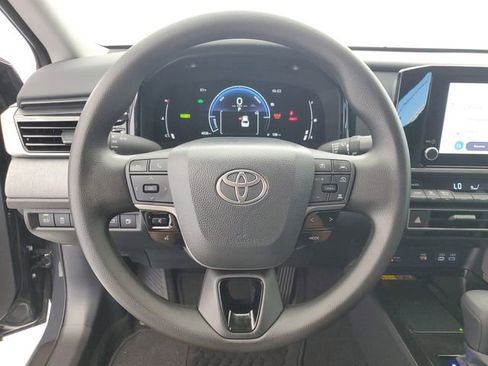 Used 2026 Toyota Camry LE image 22