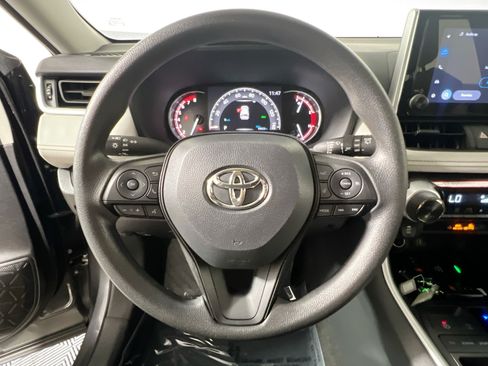 Used 2025 Toyota RAV4 XLE w/ Convenience Package FWD image 18