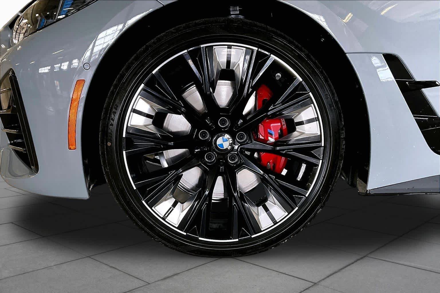 New 2026 BMW 430i xDrive w/ M Sport Package AWD/4WD image 11