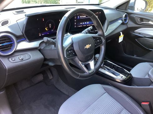 Used 2025 Chevrolet Trax LT w/ Driver Confidence Package FWD image 9
