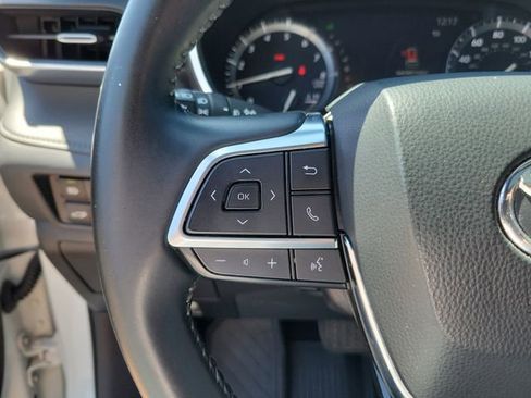 Used 2021 Toyota Highlander XSE AWD/4WD image 19