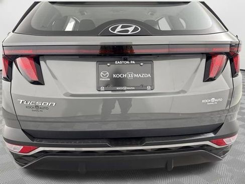 Used 2024 Hyundai Tucson SE image 18