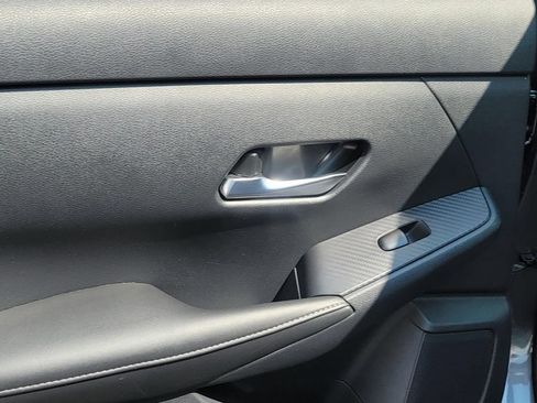 Used 2022 Nissan Sentra SV w/ Lighting Package FWD image 14