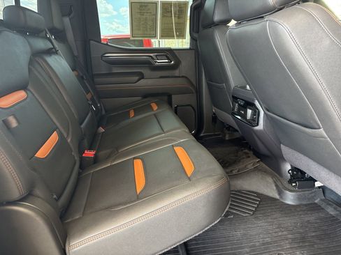 Used 2024 GMC Sierra 1500 AT4 w/ Technology Package AWD/4WD image 19
