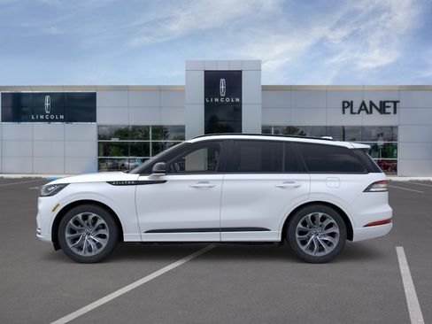 New 2026 Lincoln Aviator 2WD w/ Jet Appearance Package image 3